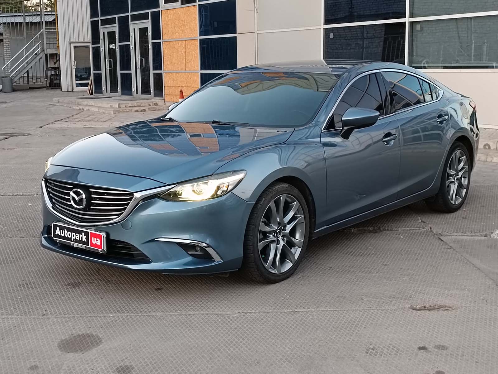 Mazda 6