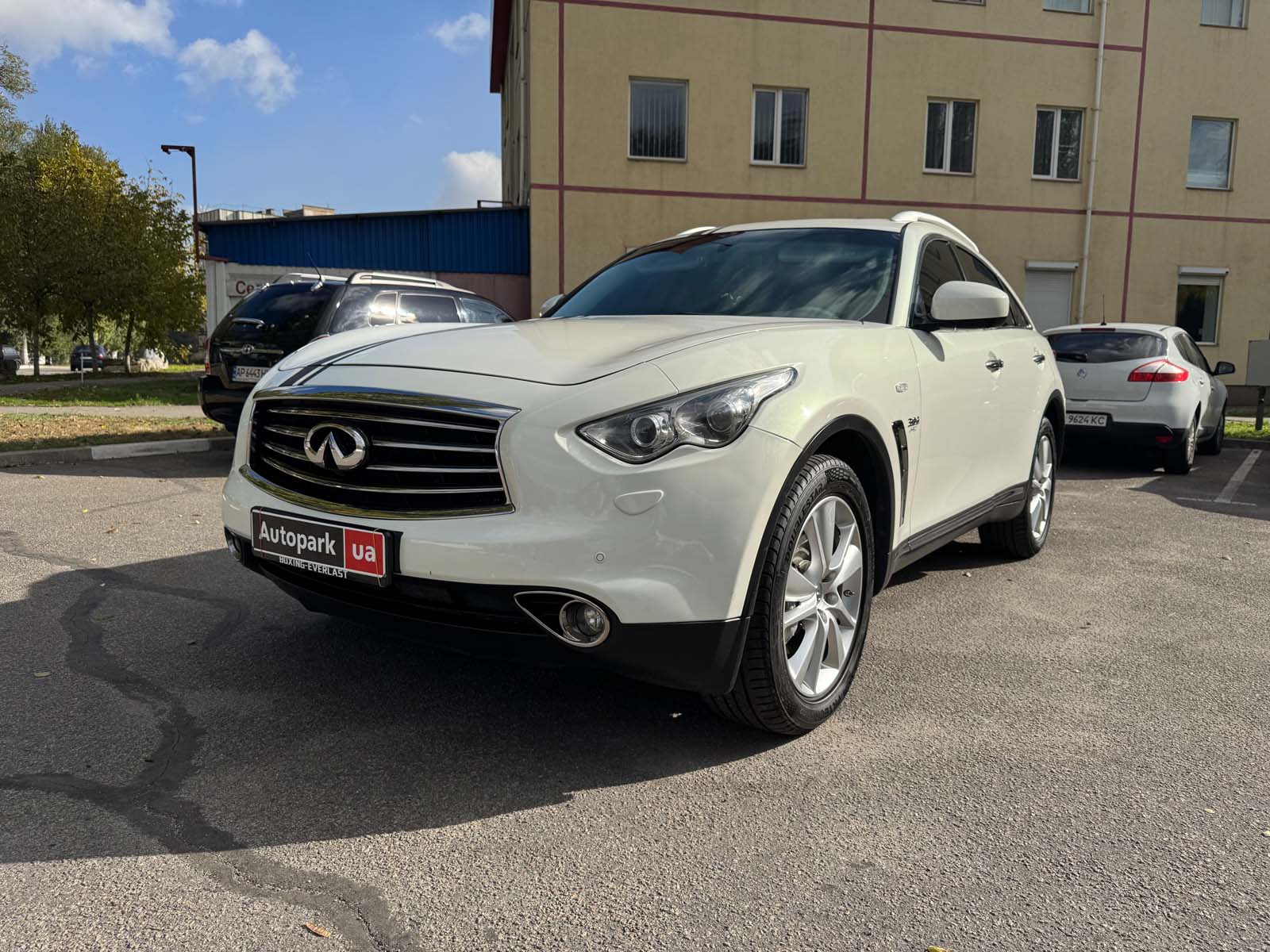 Infiniti QX70