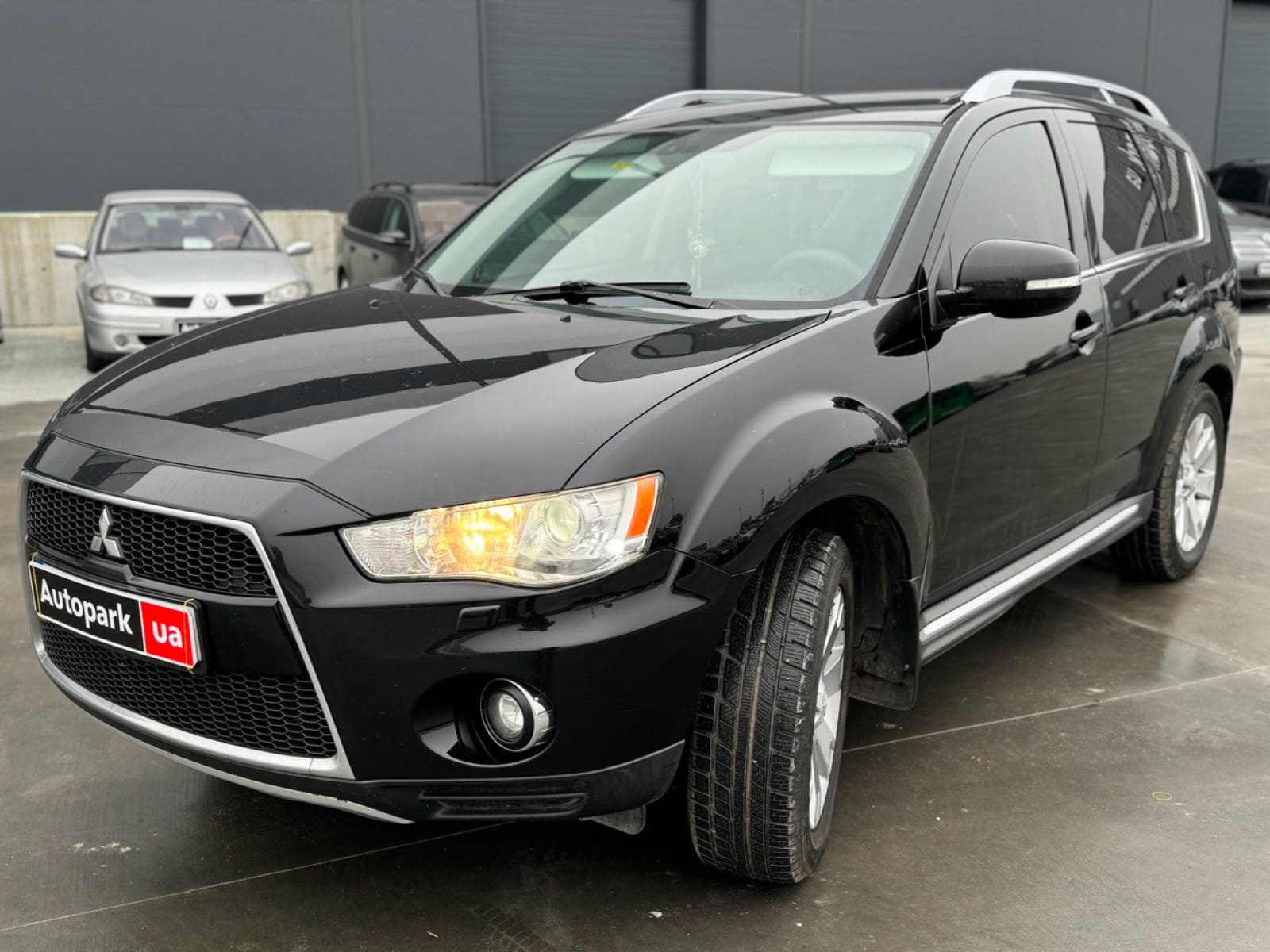 Mitsubishi Outlander XL