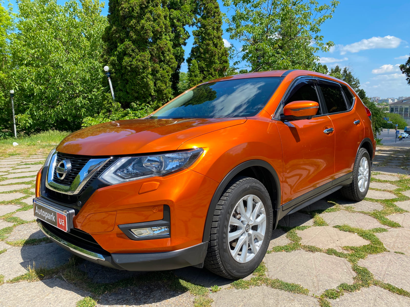 Автомобили Nissan X-Trail купить в Украине, цена на б/у автомобили Nissan  X-Trail в наличии, продажа подержанных авто в Autopark