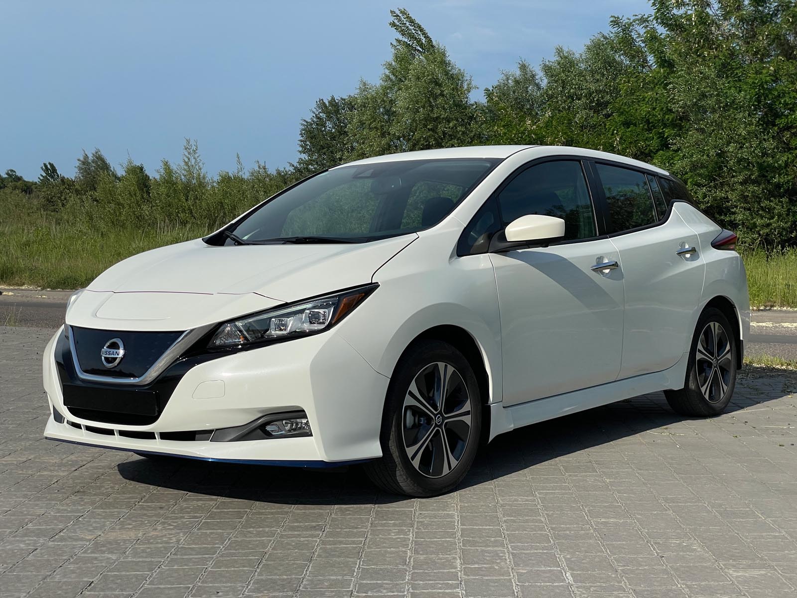 Автомобили Nissan Leaf купить в Украине, цена на б/у автомобили Nissan Leaf  в наличии, продажа подержанных авто в Autopark