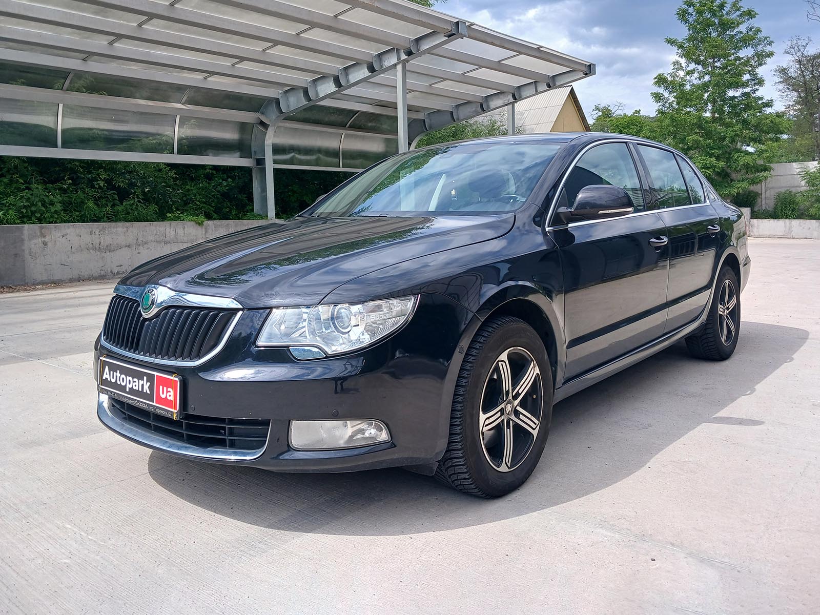 Автомобили Skoda Superb купить в Украине, цена на б/у автомобили Skoda  Superb в наличии, продажа подержанных авто в Autopark