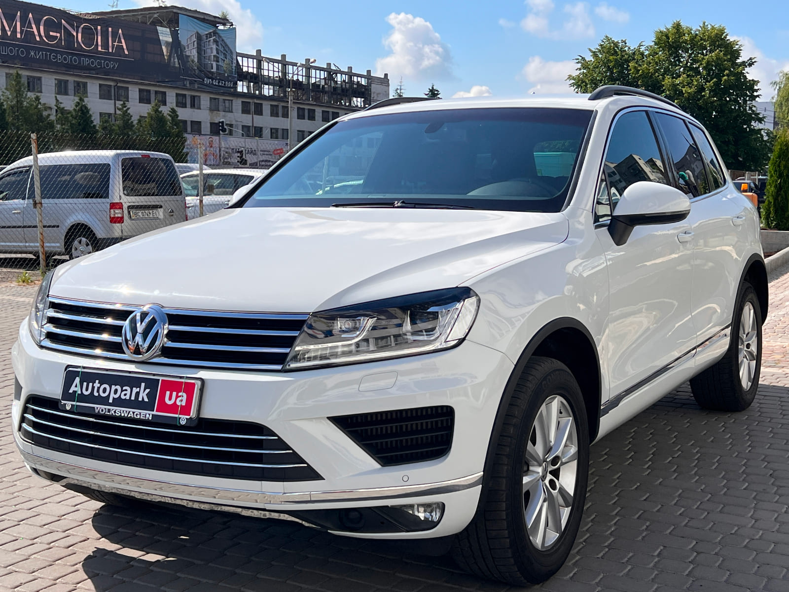 Автомобили Volkswagen Touareg купить в Украине, цена на б/у автомобили  Volkswagen Touareg в наличии, продажа подержанных авто в Autopark