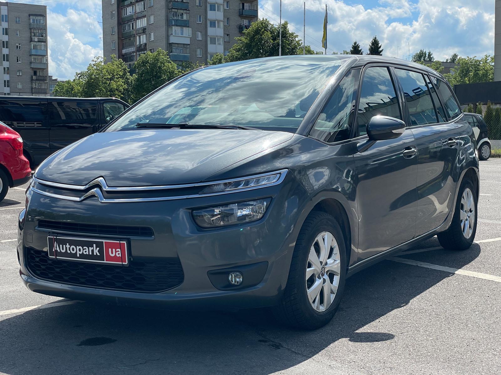 Автомобили Citroen Grand C4 Picasso купить в Украине, цена на б/у автомобили  Citroen Grand C4 Picasso в наличии, продажа подержанных авто в Autopark