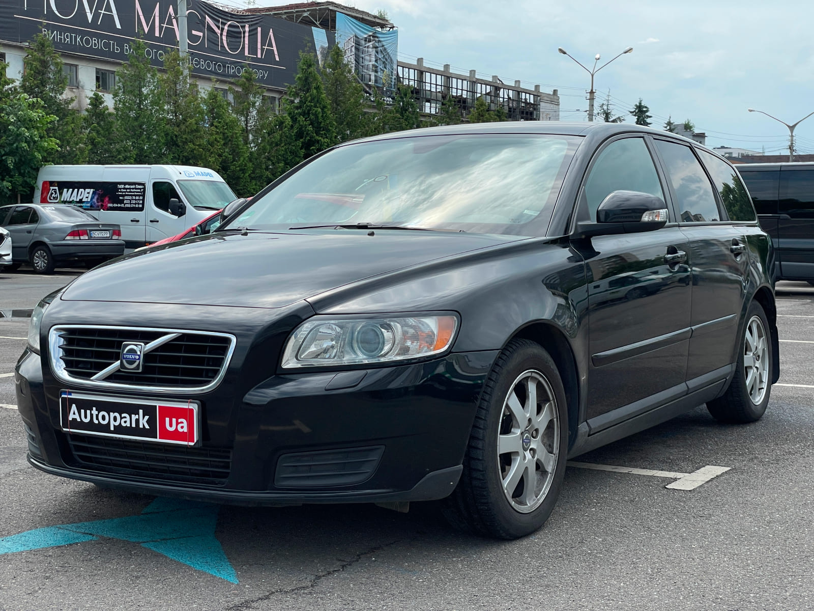 Автомобили Volvo купить в Украине, цена на б/у автомобили Volvo в наличии,  продажа подержанных авто в Autopark