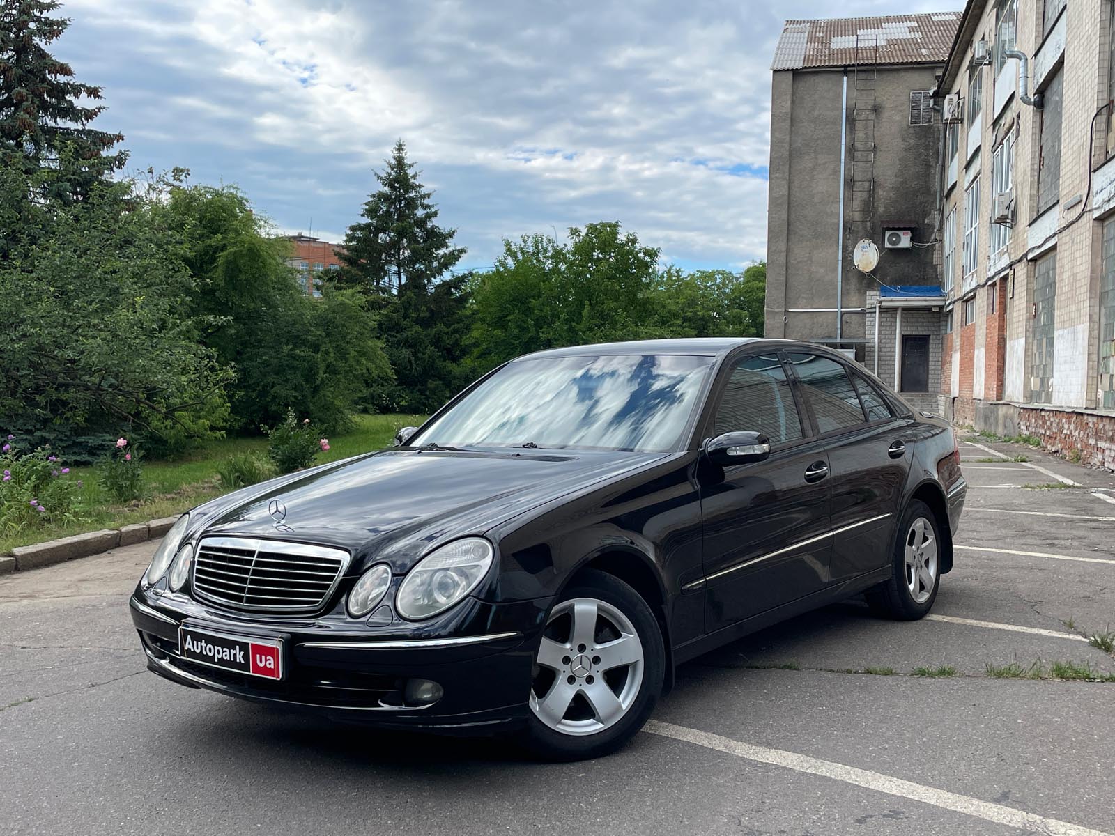 Автомобили Mercedes-Benz купить в Украине, цена на б/у автомобили Mercedes-Benz  в наличии, продажа подержанных авто в Autopark