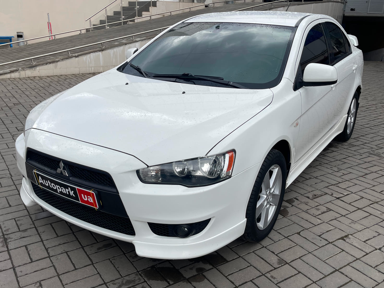 Автомобили Mitsubishi Lancer купить в Украине, цена на б/у автомобили  Mitsubishi Lancer в наличии, продажа подержанных авто в Autopark