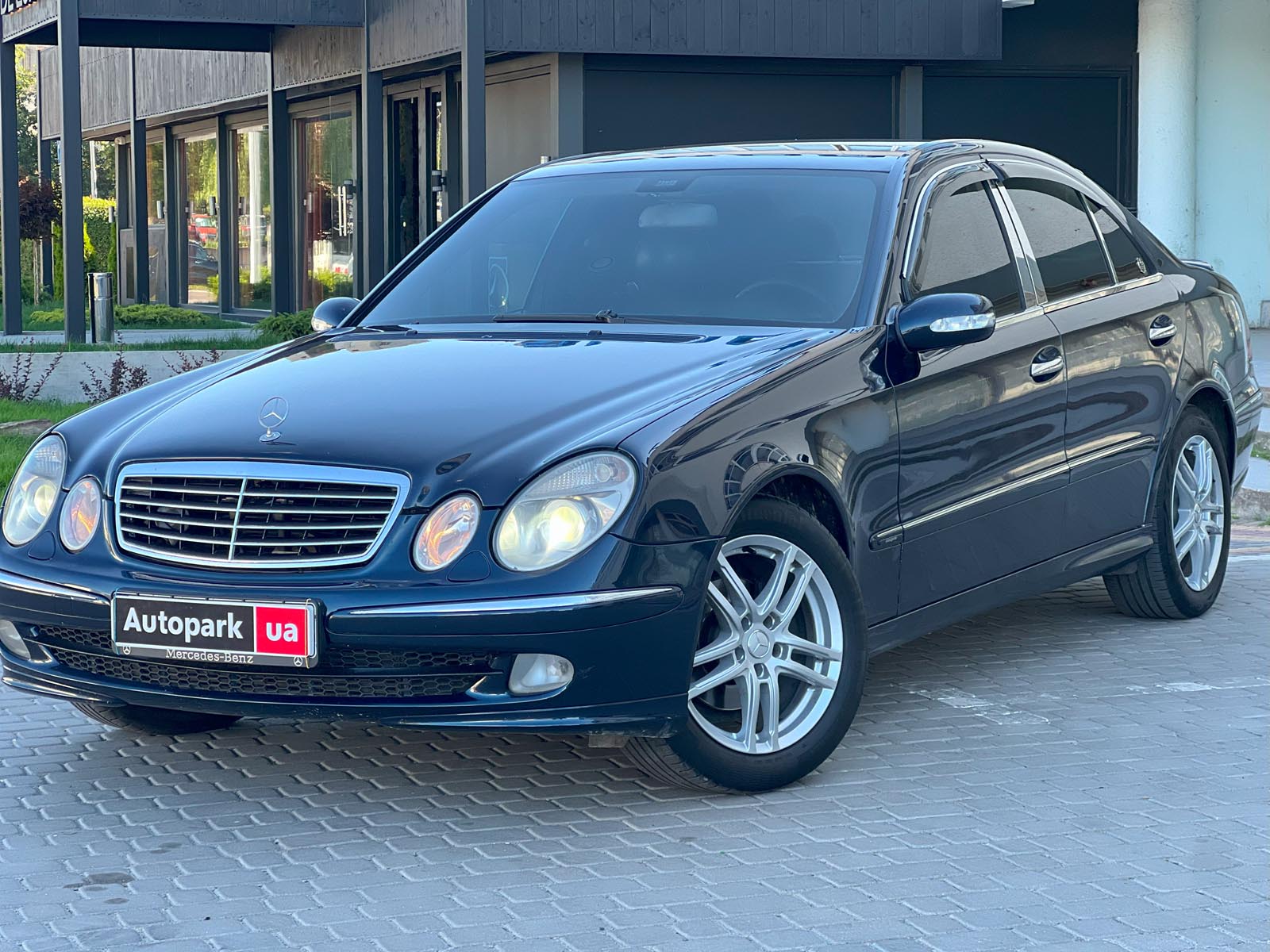 Mercedes-Benz E 270