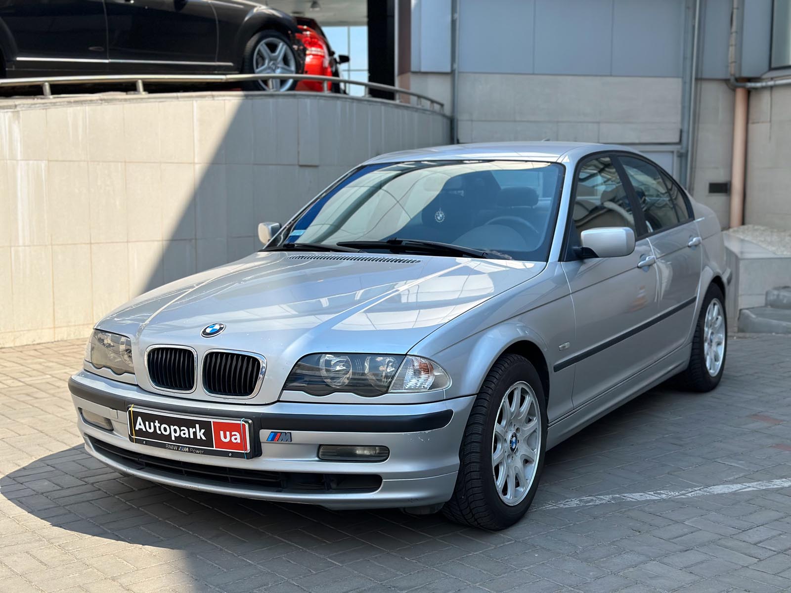 BMW 320