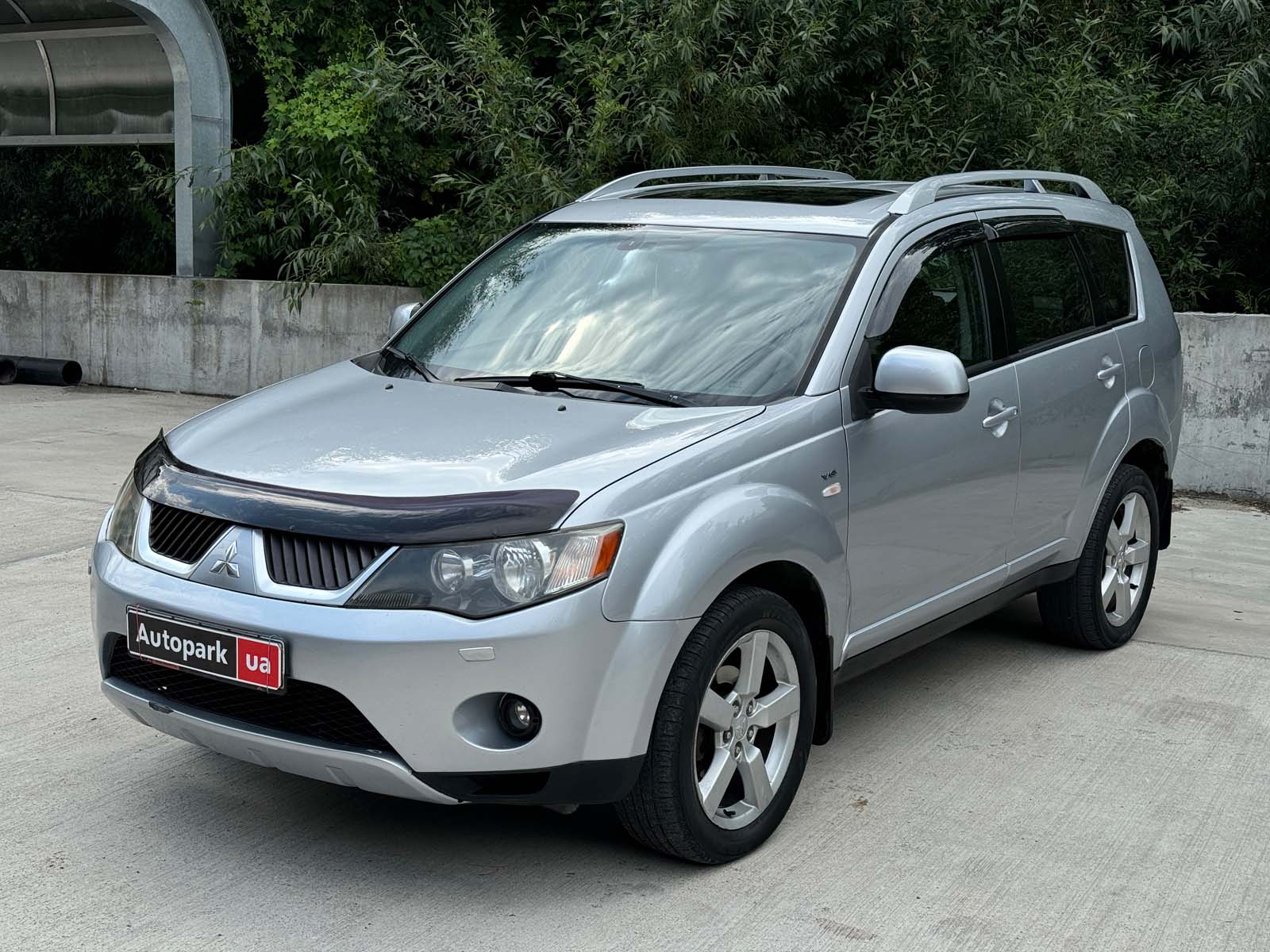 Mitsubishi Outlander XL