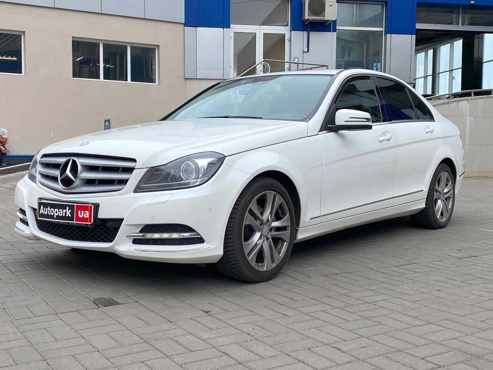 Mercedes-Benz C 200