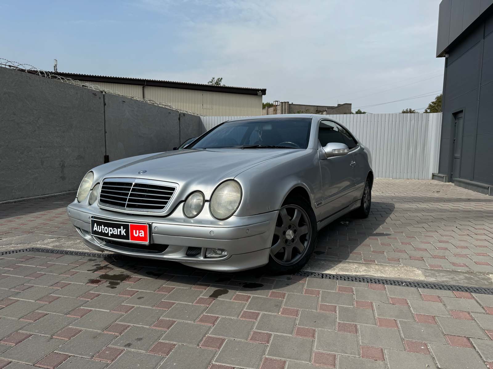 Mercedes-Benz CLK 200