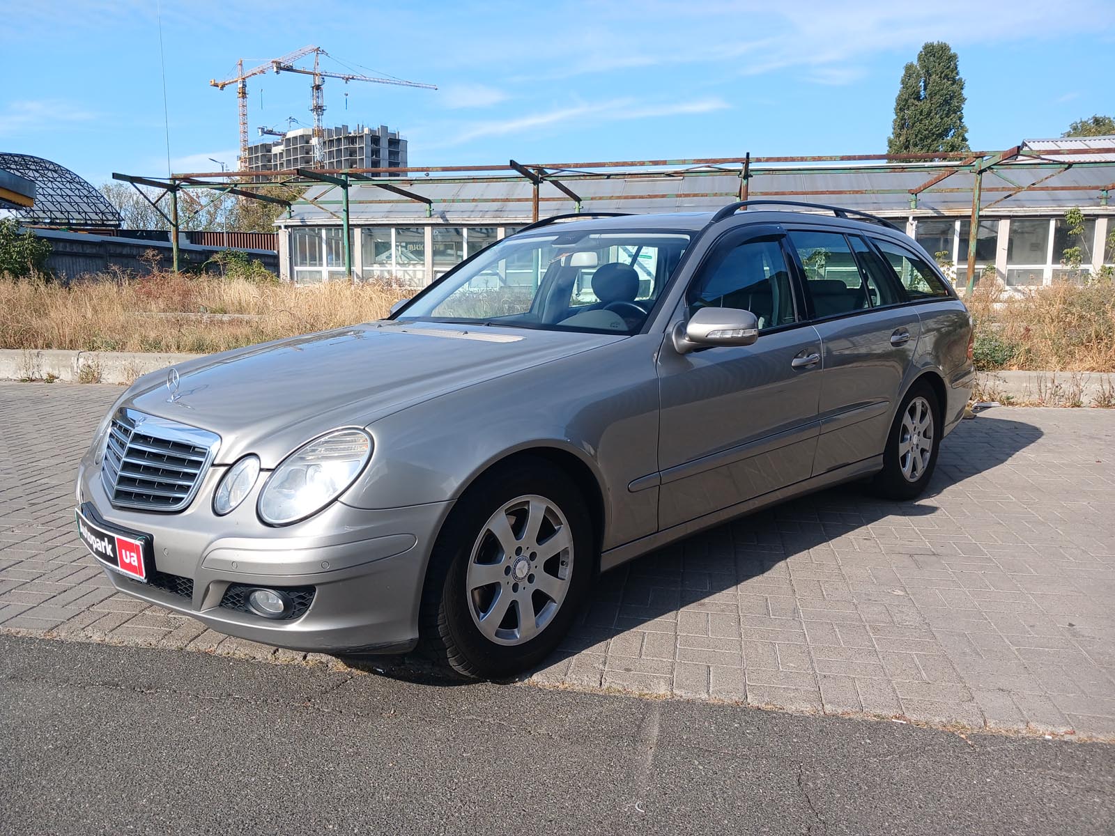 Mercedes-Benz E 220